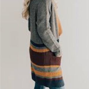Her entire name says grace open front long line gray lagenlook cardigan